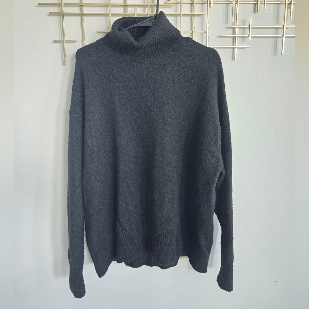 H&M Black Turtleneck Sweater​​​